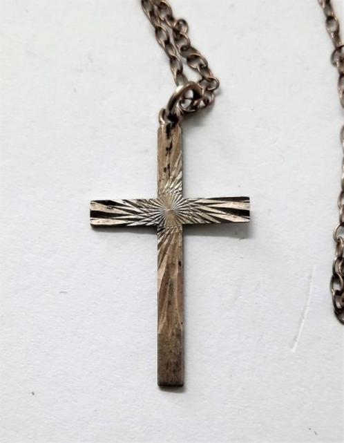 Zilveren kruisje hangertje met ketting (7933-1113), Antiek en Kunst, Antiek | Religie, Ophalen