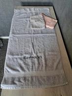 Handdoek, gastendoekje en washandje - 'Bedankt' geborduurd, Huis en Inrichting, Badkamer | Badtextiel en Accessoires, Ophalen of Verzenden