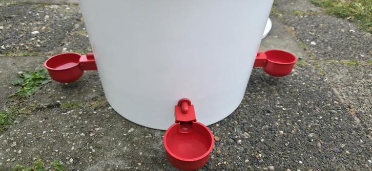 Drinkemmer 20 liter met deksel – kippen, kwartels, eenden, Dieren en Toebehoren, Pluimvee | Toebehoren, Nieuw, Drinken en Voederen