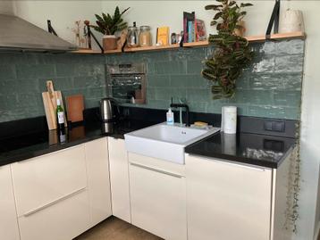 Wandplank eiken hout met ingebouwde 230V led strip beschikbaar voor biedingen
