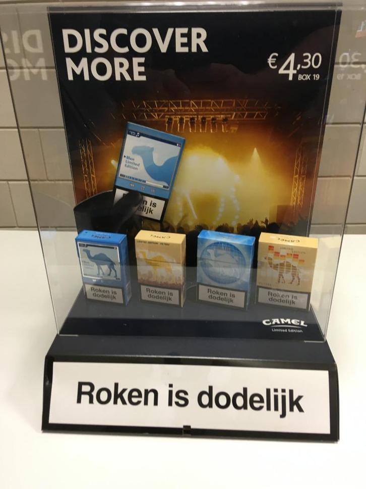 display Camel special 4 packs 30x35 cm + kap, Verzamelen, Merken en Reclamevoorwerpen, Zo goed als nieuw, Reclamebord, Ophalen of Verzenden