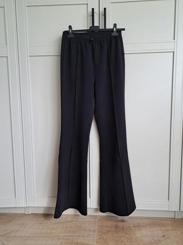 Zwarte pantalon met vouwnaad van Shein, maat S.  beschikbaar voor biedingen
