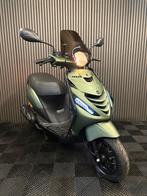 PIAGGIO ZIP 4T 2V BROM 2017 FULL OPTION HURACAN GREEN, Ophalen, Maximaal 45 km/u, Zip, Zo goed als nieuw
