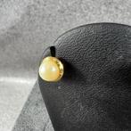 Gouden Oorbellen | 18k | 2g | knopjes met parel | 396000, Ophalen of Verzenden, Zo goed als nieuw, Knopjes of Stekers, Goud