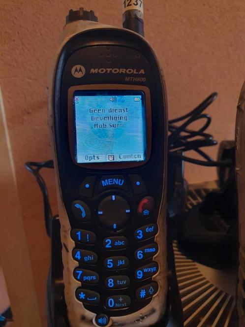 MTH800 MOTOROLA 2 STUKS, Telecommunicatie, Portofoons en Walkie-talkies, Gebruikt, Ophalen of Verzenden