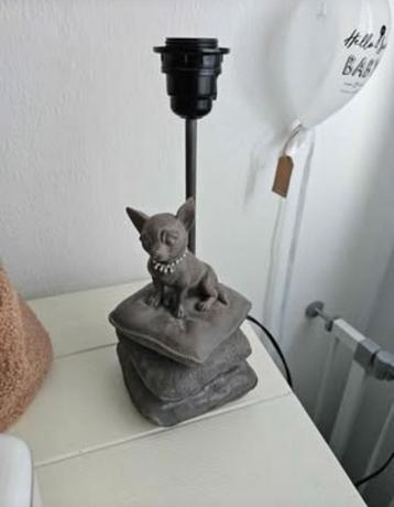 Happy house chihuahua lamp  beschikbaar voor biedingen