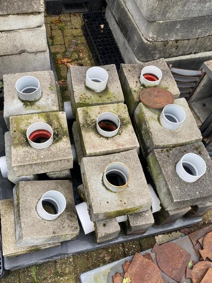 Inlaat Beton Renovatieblok 125mm PVC – Zo goed als nieuw, OP, Doe-het-zelf en Verbouw, Buizen en Afvoer, Zo goed als nieuw, Afvoer