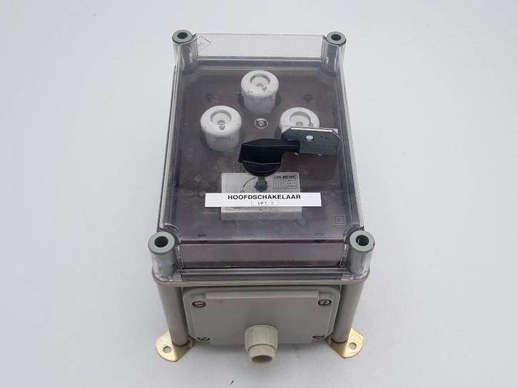 Holec Halyester groepenkast 1 krachtgroep + 40A HS (1x), Hobby en Vrije tijd, Elektronica-componenten, Gebruikt, Ophalen of Verzenden