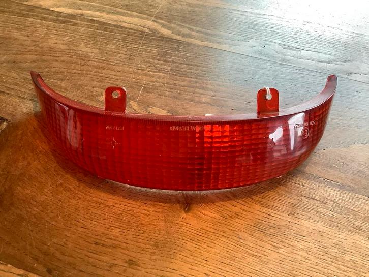 Kymco Achterlicht Glas - rood, Fietsen en Brommers, Brommeronderdelen | Scooters, Zo goed als nieuw, Kymco, Overige typen, Ophalen of Verzenden