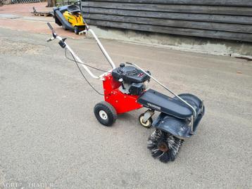 Tielburger frontbezem met honda motor. beschikbaar voor biedingen