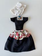 Jurk klederdracht Volendam / pop Sindy of Fleur / jaren 80, Verzamelen, Poppen, Ophalen of Verzenden, Gebruikt, Kleertjes
