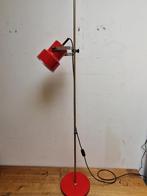 Vloerlamp rood - eind jaren '60, Huis en Inrichting, Lampen | Vloerlampen, Ophalen, Gebruikt, Metaal, 100 tot 150 cm