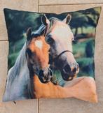 Een kussen met paard en veulen erop bedrukt maat: 40 x 40 cm, Kinderen en Baby's, Kindermode-accessoires, Ophalen of Verzenden