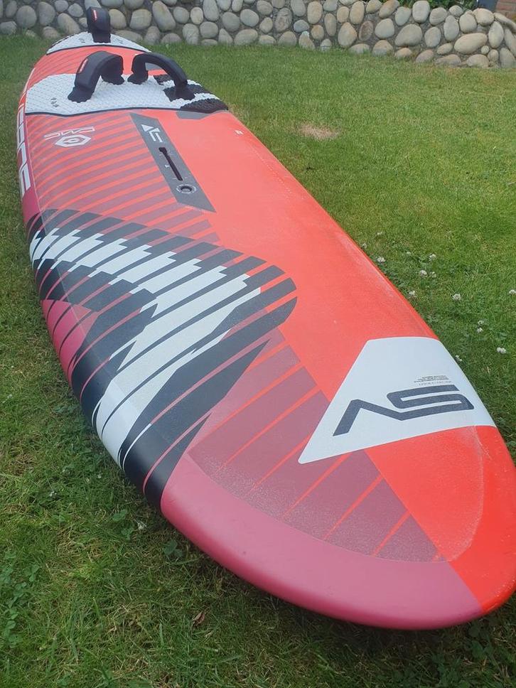 Severne Dyno 105 [ zeer nette ], Watersport en Boten, Windsurfen, Zo goed als nieuw, Plank, Minder dan 5 m², Ophalen