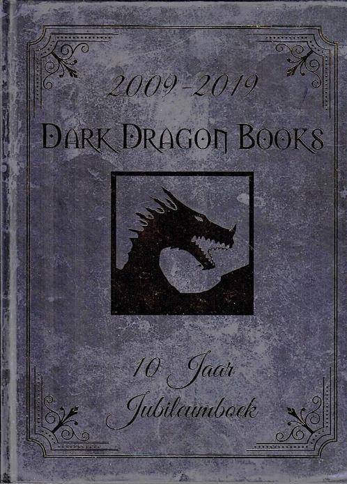 Dark Dragon Books - 10 Jaar Jubileumboek - HC - NS, Boeken, Stripboeken, Nieuw, Eén stripboek, Ophalen of Verzenden