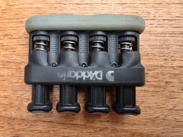 Vingertrainer D'addario  beschikbaar voor biedingen