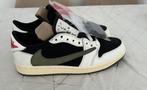 Nike Air Jordan 1 Low Travis Scott Olive, Kleding | Heren, Schoenen, Overige kleuren, Nieuw, Ophalen of Verzenden, Sneakers of Gympen