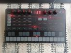 IK Multimedia Uno Synth, Muziek en Instrumenten, Overige merken, Zo goed als nieuw, Met midi-aansluiting, Overige aantallen