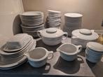 Servies met blauw randje, Huis en Inrichting, Keuken | Servies, Ophalen of Verzenden, Porselein, Overige stijlen, Bord(en)
