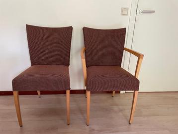 Montis Dione stoelen beschikbaar voor biedingen