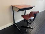 Vintage schooltafel/ kinderbureau met stoel, Huis en Inrichting, Ophalen, Gebruikt, Bureau