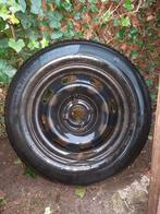 Banden peugeot 208 Michelin 185/65 R15, Ophalen of Verzenden