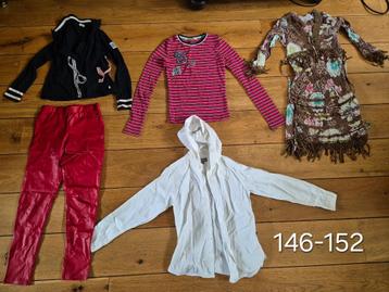 Kinder Kleding beschikbaar voor biedingen