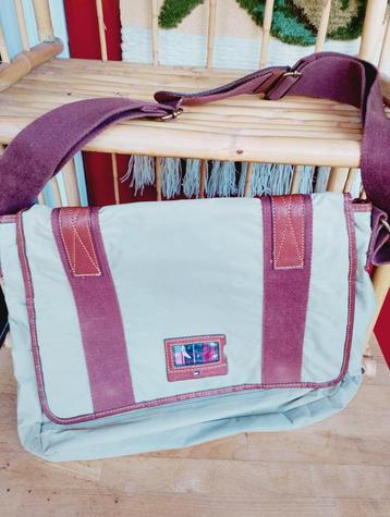Tommy Hilfiger heren tassen 3 stuks beschikbaar voor biedingen