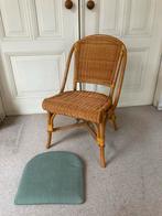 Rotan Stoel met Kussen, twee stuks, Huis en Inrichting, Stoelen, Ophalen, Gebruikt, Twee, Bruin