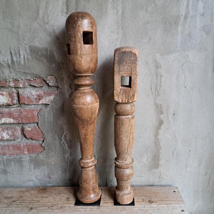 1x Landelijke houten pion ornament pinakel op statief Etage3, Huis en Inrichting, Woonaccessoires | Overige, Zo goed als nieuw