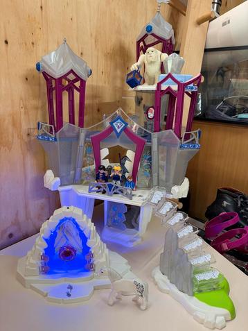Playmobil IJspaleis met Figuren & Monster beschikbaar voor biedingen