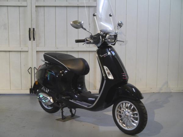 Vespa 2014-2017 gezocht, Fietsen en Brommers, Scooters | Vespa, Zo goed als nieuw, Overige modellen, Maximaal 45 km/u, Benzine