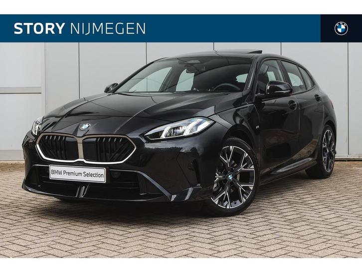BMW 1 Serie 120 M Sport Automaat / Panoramadak / Sportstoele, Auto's, BMW, Bedrijf, Te koop, 1-Serie, Achteruitrijcamera, Isofix