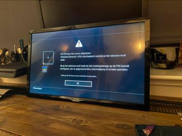 24 inch philips tv met muurbeugel beschikbaar voor biedingen