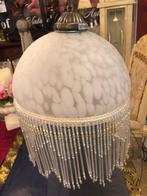 Hanglamp vintage messing staafjes kralen - glas lamp kap wit, Huis en Inrichting, Lampen | Hanglampen, Ophalen of Verzenden, Glas