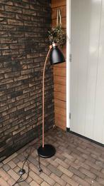 Leuke staande lamp, Ophalen, Zo goed als nieuw, 150 tot 200 cm