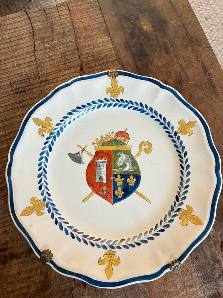Antieke 18e-eeuwse Franse Faience Heraldische Schotel- Rouen, Antiek en Kunst, Antiek | Wandborden en Tegels, Ophalen of Verzenden