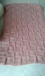 NIEUW! Handgebreide rose deken, 110 x 160 cm., Ophalen of Verzenden