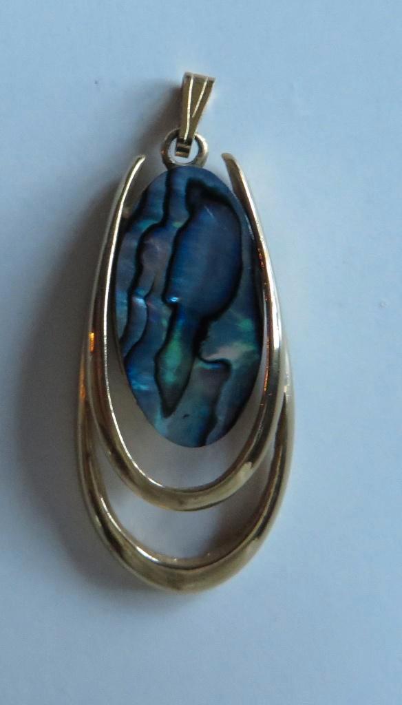 Goudkleur hanger, Sieraden, Tassen en Uiterlijk, Kettinghangers, Zo goed als nieuw, Overige materialen, Overige kleuren, Overige voorstellingen