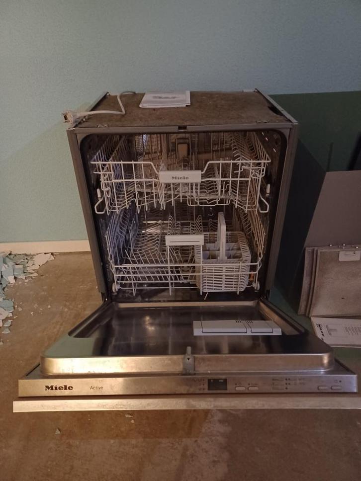 Miele Inbouw Vaatwasser, Witgoed en Apparatuur, Vaatwasmachines, Gebruikt, Inbouw, Minder dan 85 cm, 45 tot 60 cm, 10 tot 14 liter
