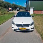 Mercedes-Benz A-Klasse A180 1.6 Blue Efficiency 2014 Wit, Auto's, Voorwielaandrijving, Zwart, 4 cilinders, Leder en Stof