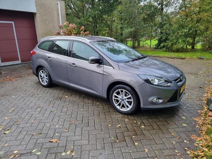 Ford Focus Titanium 1.6 Ti-vct 92KW Wagon 2011 Leder St Verw, Auto's, Ford, Bedrijf, Focus, ABS, Adaptive Cruise Control, Airbags