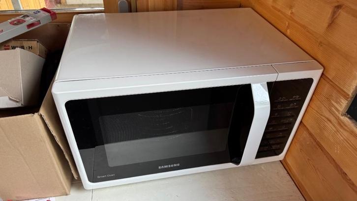 Samsung Combimagnetron | MC28H5015AW, Witgoed en Apparatuur, Magnetrons, Zo goed als nieuw, Vrijstaand, Combimagnetron, 45 tot 60 cm