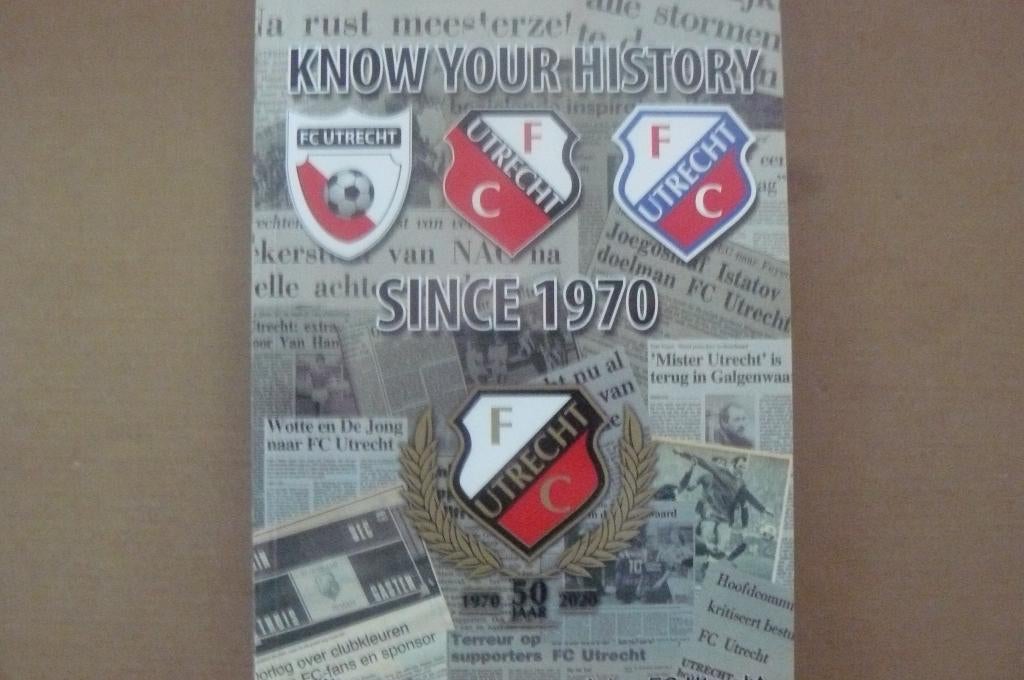 FC UTRECHT / Know your history / since 1970 / supportersver., Ophalen of Verzenden, Zo goed als nieuw, Balsport