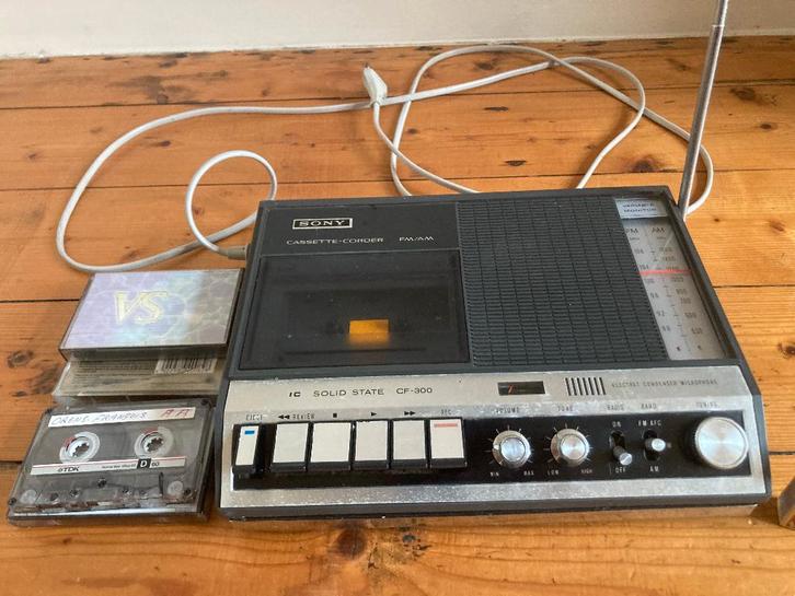 Vintage Sony CF-300 cassette-corder + radio cassetterecorder, Audio, Tv en Foto, Radio's, Gebruikt, Overige typen, Ophalen of Verzenden