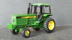 John Deere Tractor 1:64 Ertl Pol, Hobby en Vrije tijd, Modelauto's | Overige schalen, Ophalen of Verzenden, Zo goed als nieuw