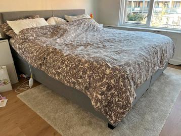 Hoge boxspring incl, koudschuimtopper, 180x200, grijs beschikbaar voor biedingen