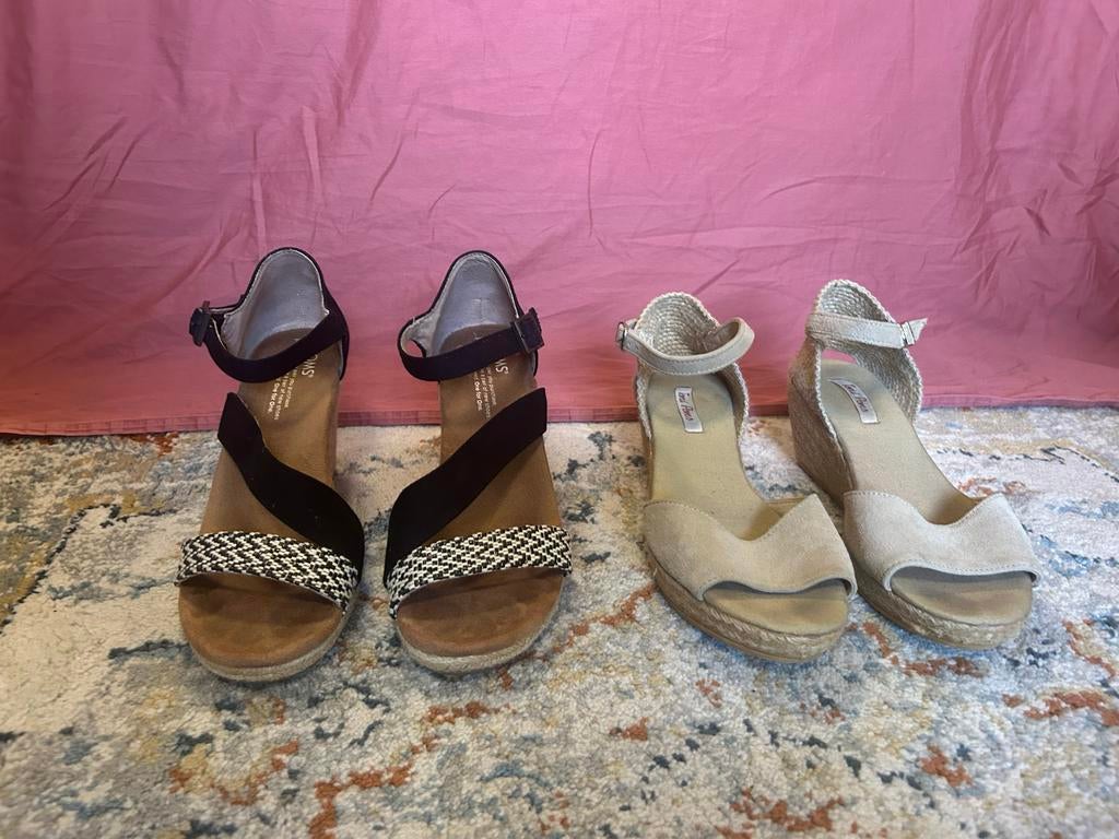 TOMS sleehak maat 40, Kleding | Dames, Schoenen, Ophalen of Verzenden, Zo goed als nieuw, Espadrilles of Moccasins