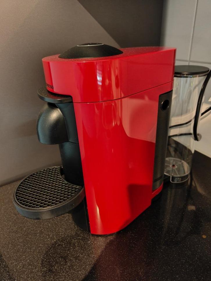 Nespresso apparaat Vertuo, Witgoed en Apparatuur, Koffiezetapparaten, Zo goed als nieuw, Koffiepads en cups, Koffiemachine, 1 kopje
