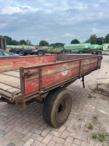 Antiek beschikbaar voor biedingen